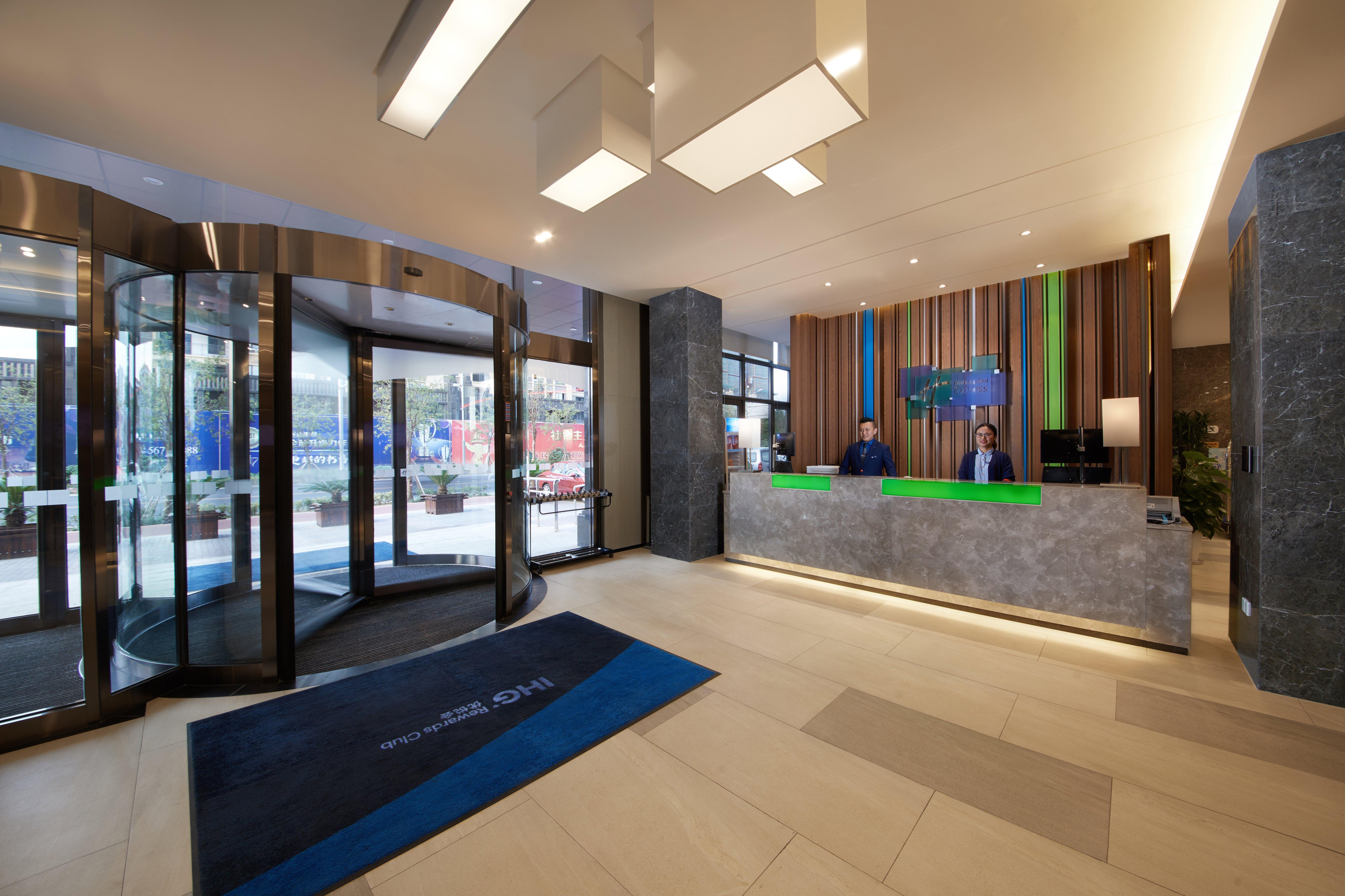 Holiday Inn Express Zhangjiagang East By Ihg Экстерьер фото
